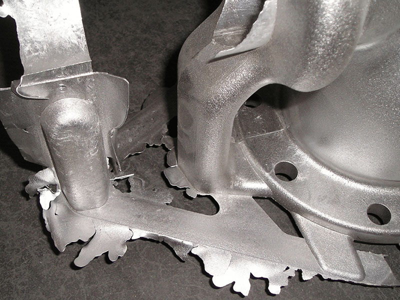 重力鑄造是不是砂型鑄造？它們究竟有何不同？